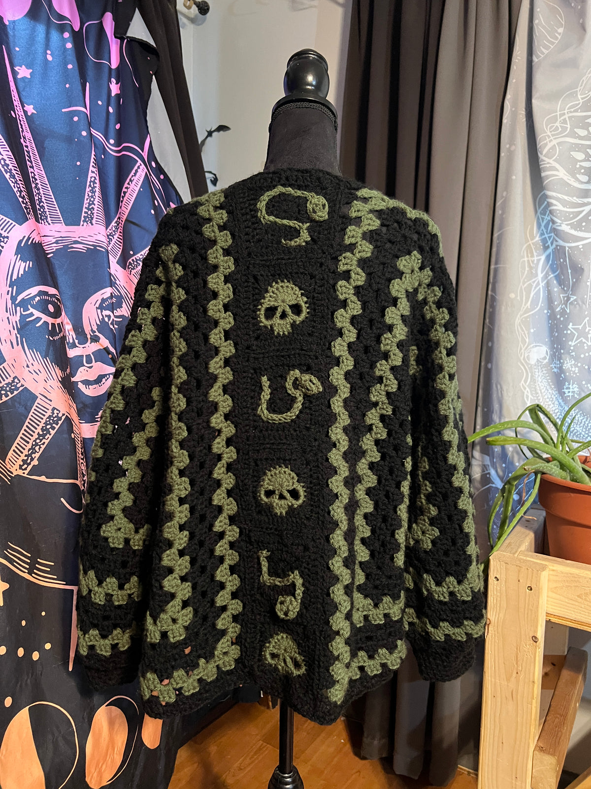 Medusa Cardigan