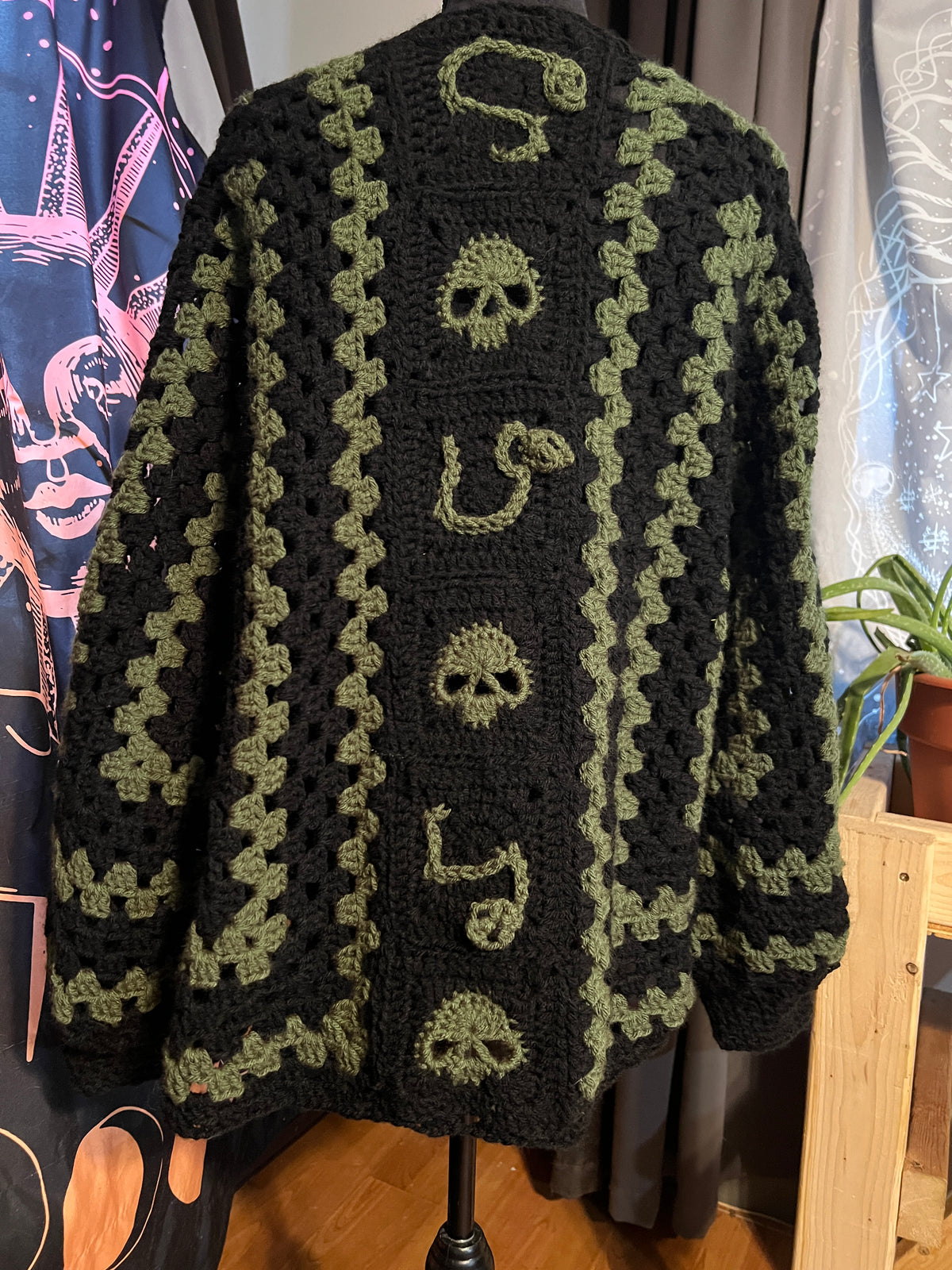 Medusa Cardigan